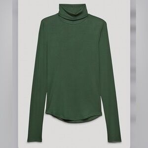 Best
FRESHMAN TURTLENECK
MIDNIGHT CLOVER